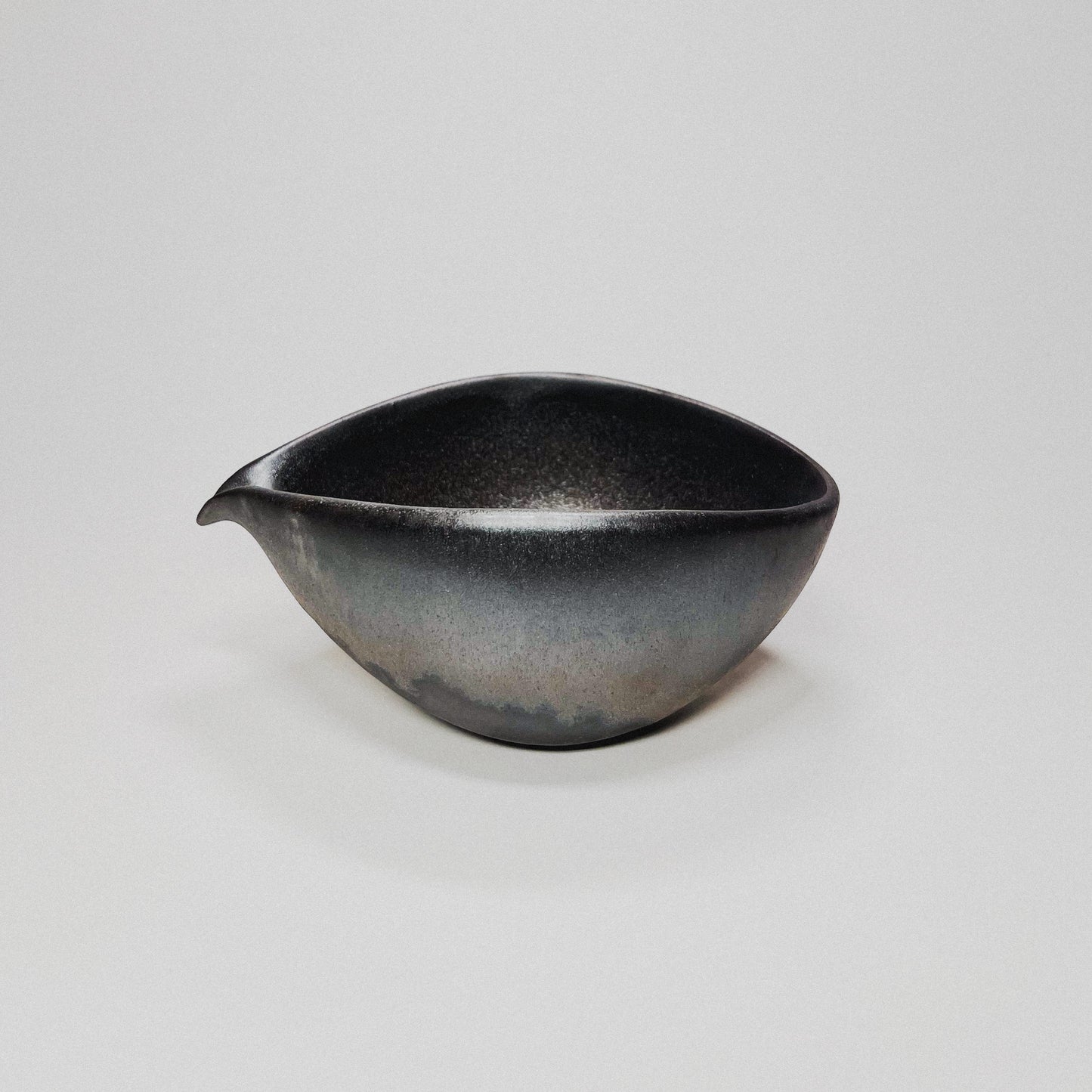 Raindrop Spouted Matcha Bowl