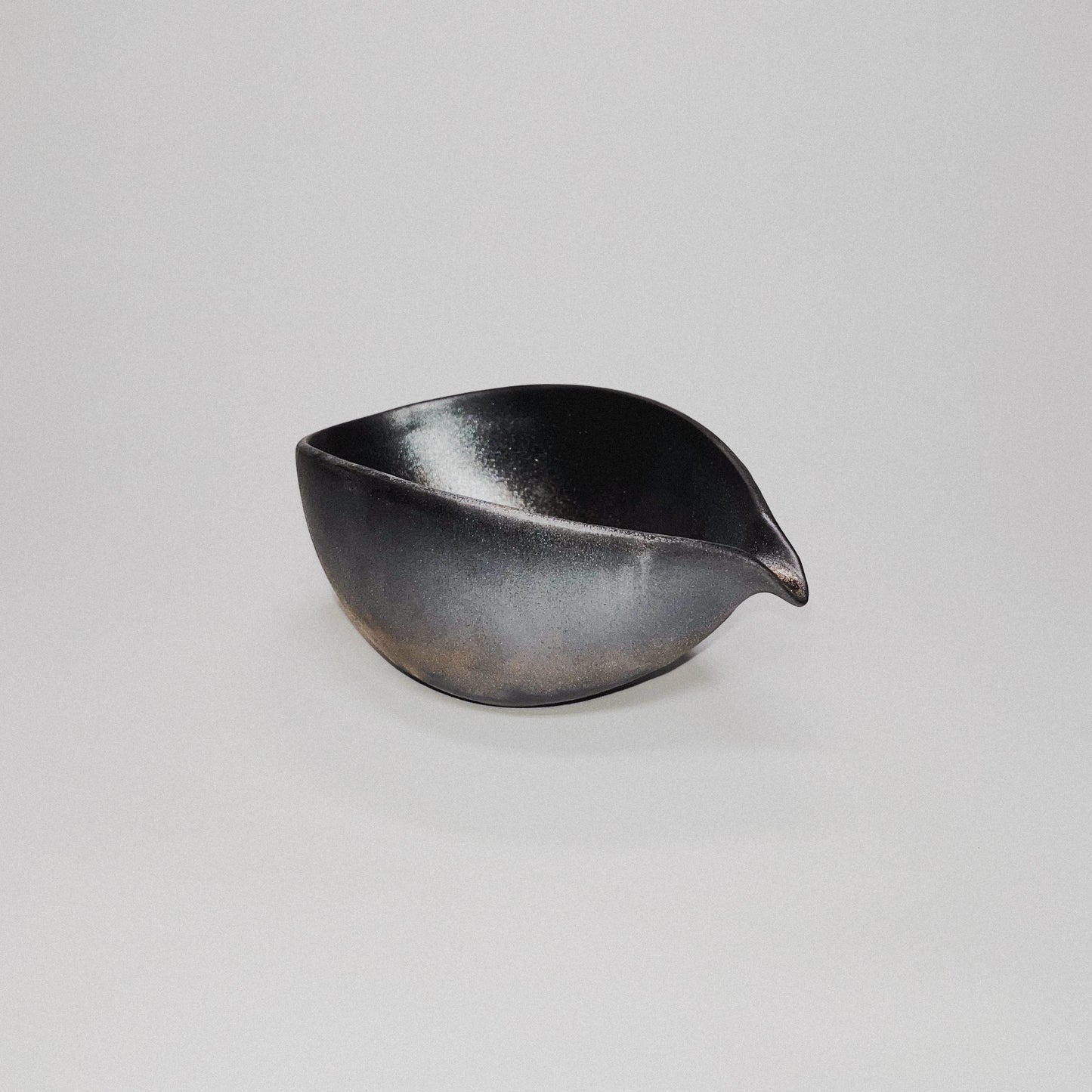 Raindrop Spouted Matcha Bowl