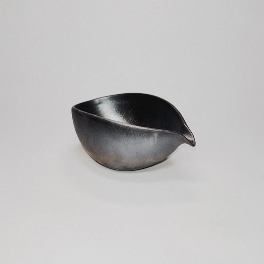 Raindrop Spouted Matcha Bowl