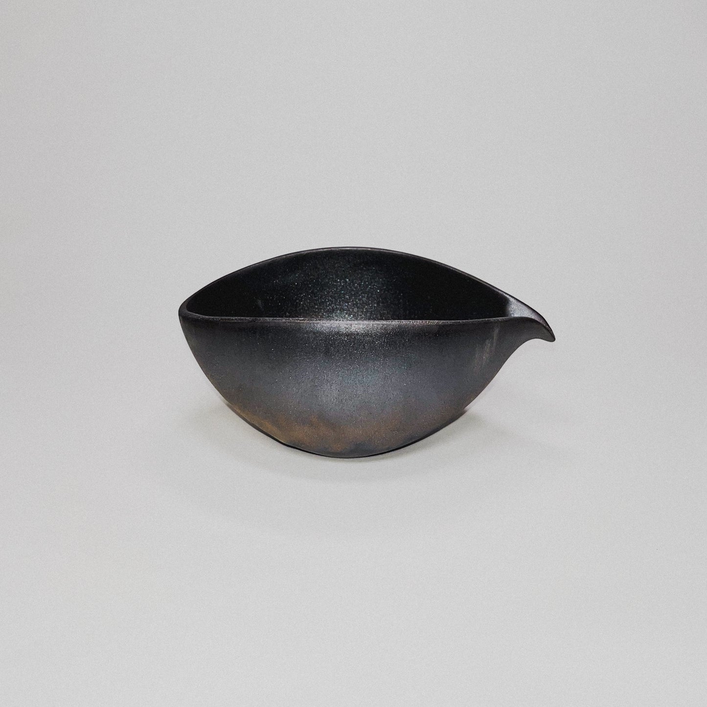 Raindrop Spouted Matcha Bowl
