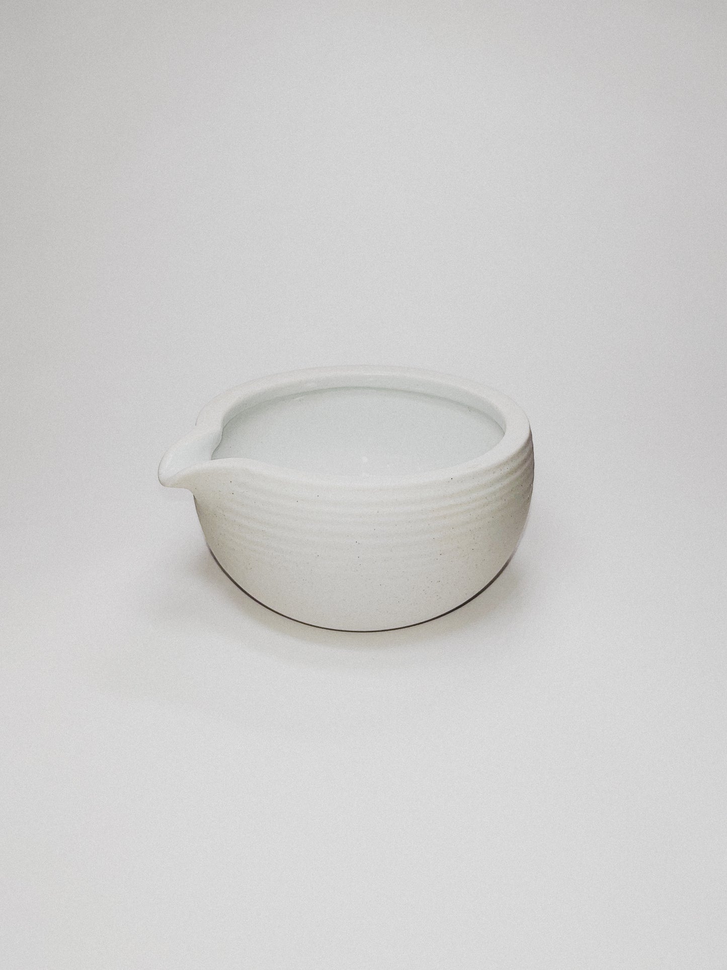 Round Spouted Matcha Bowl
